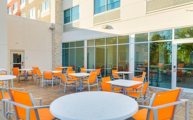 Holiday Inn Express & Suites Russellville by IHG