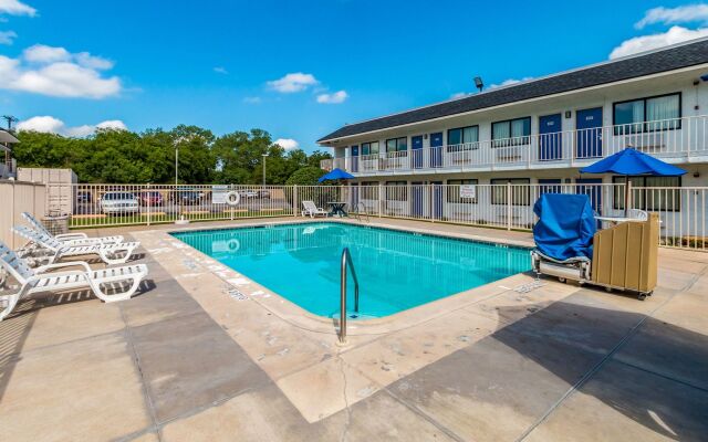 Motel 6 Bellmead, TX - Waco