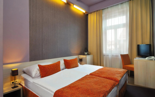 Star City Hotel
