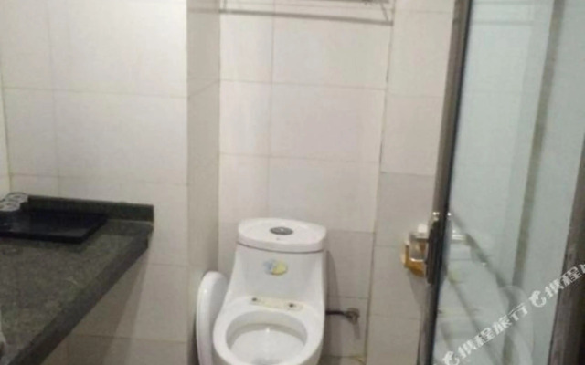 Home Inn Huaxuan Collection Hotel (Guangzhou Railway Station Clocks and Watches City)