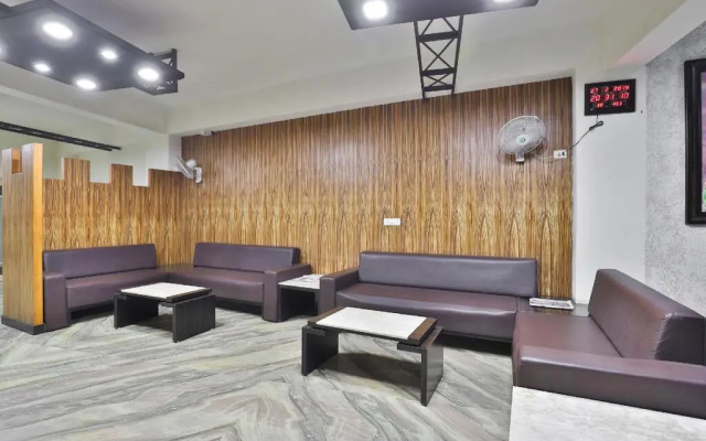 Tree Top Residency by OYO Rooms