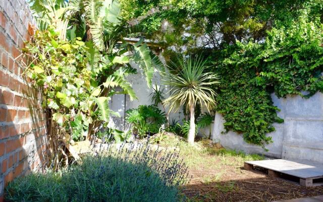 2 Bedroom House in Observatory Cape Town