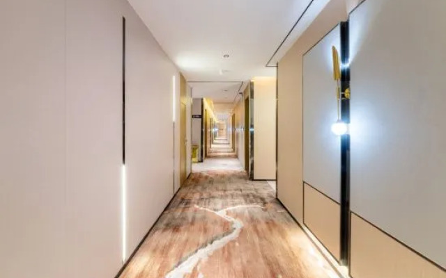 Meiye luxury hotel (Subway station of Jingxi Nanfang Hospital, Guangzhou)