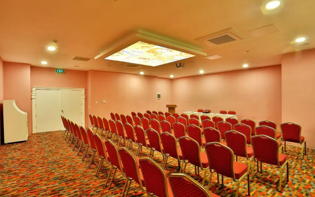 Mayi Hotel