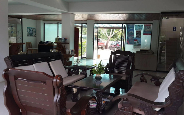 Chaweng Lakeview Condotel