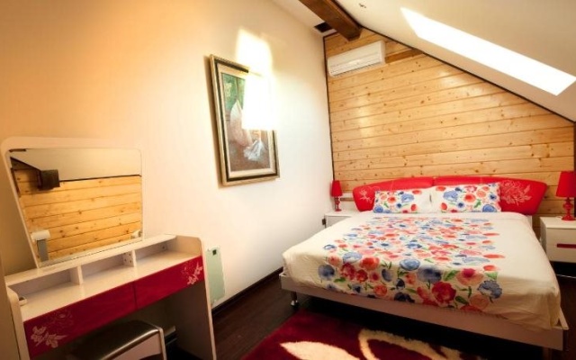 Scandinavian Castle – Guest Rooms – East Jindabyne