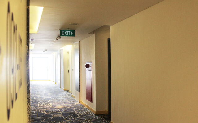 YELLO Hotel Harmoni Jakarta