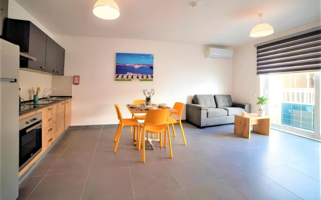 Elise Apartments