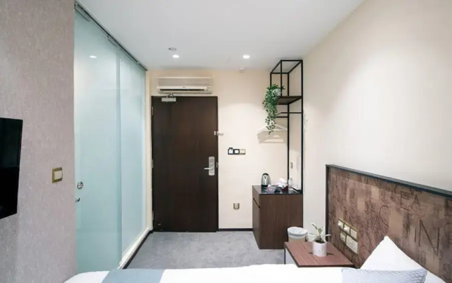 Hotel Calmo Hamilton