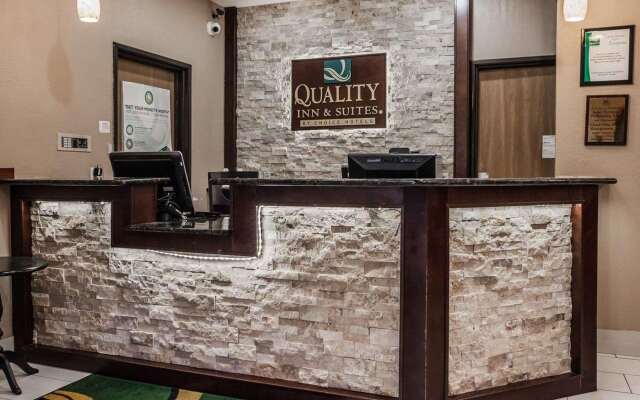 Quality Inn & Suites Des Moines Airport