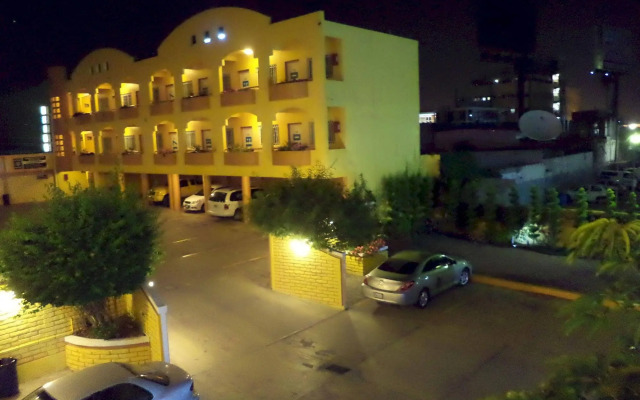 Hotel Pacific