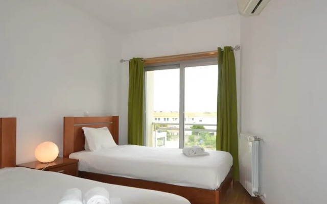 Sunshine - Com Vista Para a Piscina