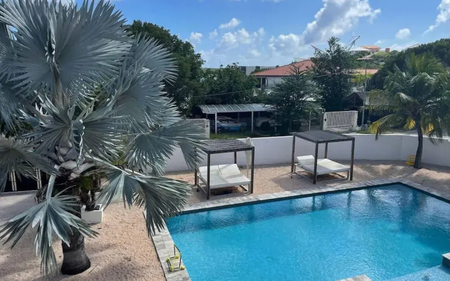 Luxury 4 bed Villa - Private Pool - Sleeps 8