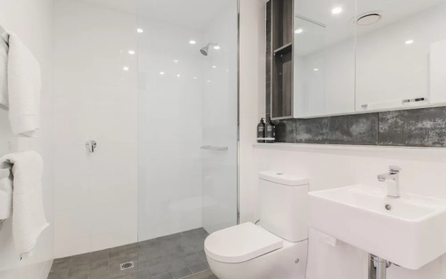 2 Bedroom Modern Apartment in Chatswood