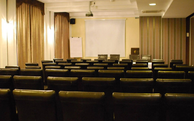 Mercure Chisinau Center Jazz Hotel