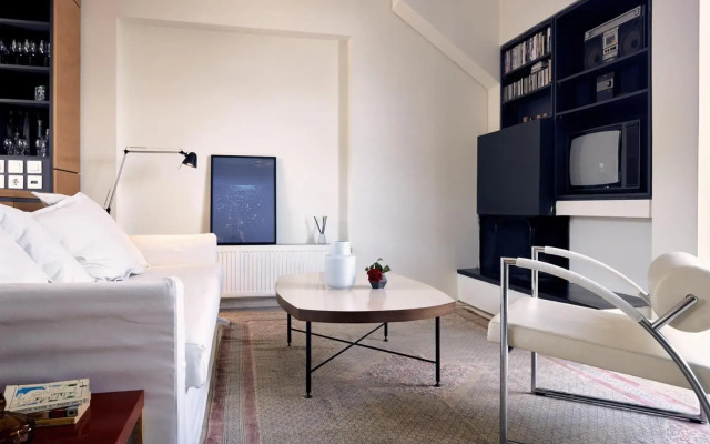 Two level apartment with panoramic view