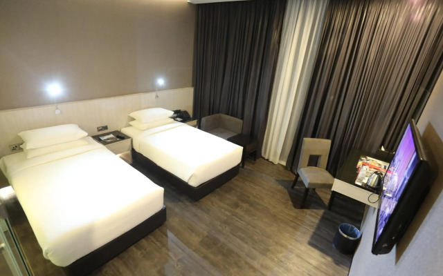 e.City Hotel at OneCity