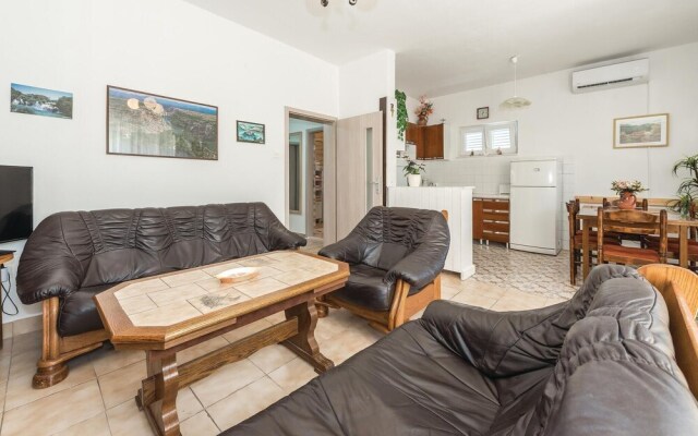 Nice Home in Vodice With Wifi and 3 Bedrooms