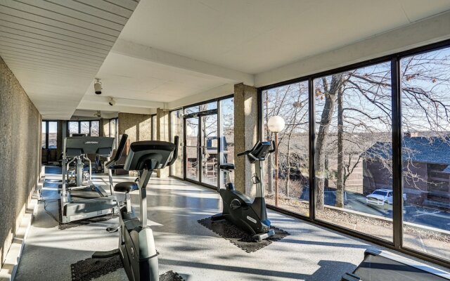 Lakefront Osage Beach Retreat: Dock Access!