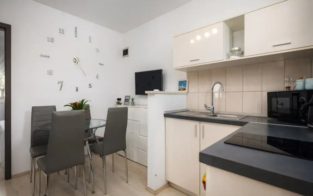 Beautiful Apartment With Parking Space