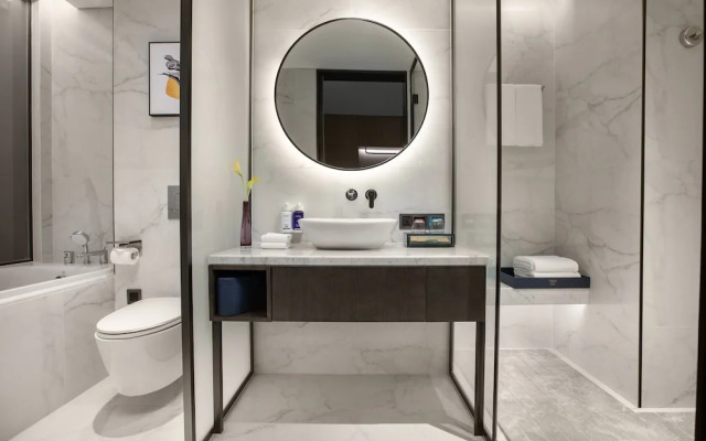 voco Hefei Binhu by IHG