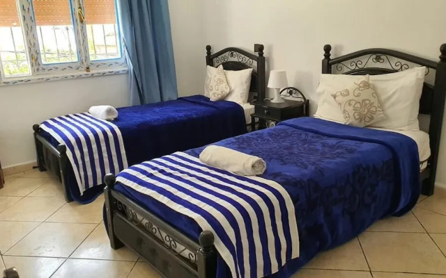 Casa Familia