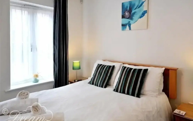 Admiral's Quarter Apartment 5