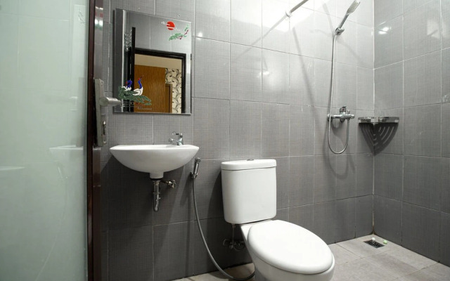 RedDoorz near Palembang Trade Center 3