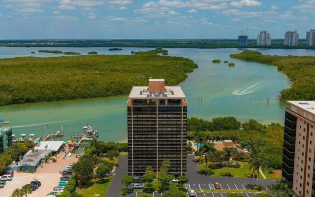 Sea Isles Condo in Bonita Springs