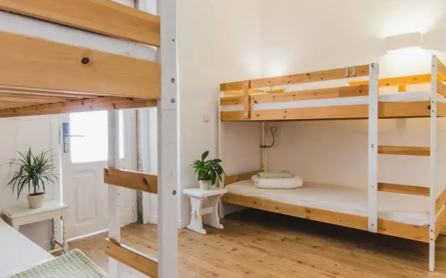 Amar Hostel, Suites & Surf Camp