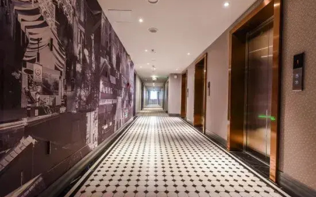 Wei Hotel Fan (Chongqing Xinpaifang)
