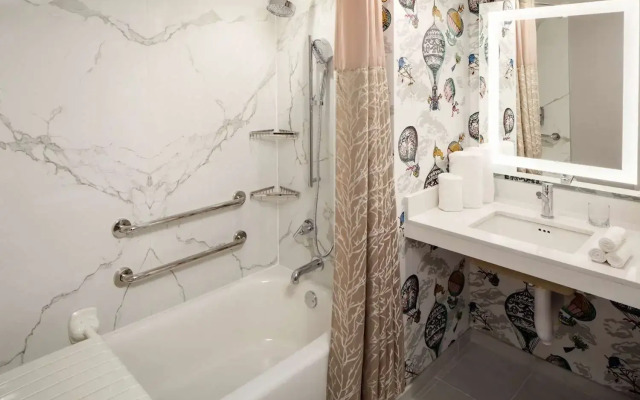 Whitney Peak Hotel Reno, Tapestry Collection by Hilton