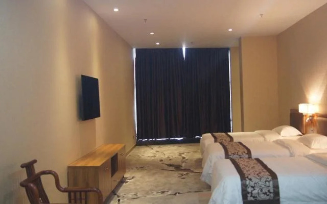 Irvine Holiday Hotel
