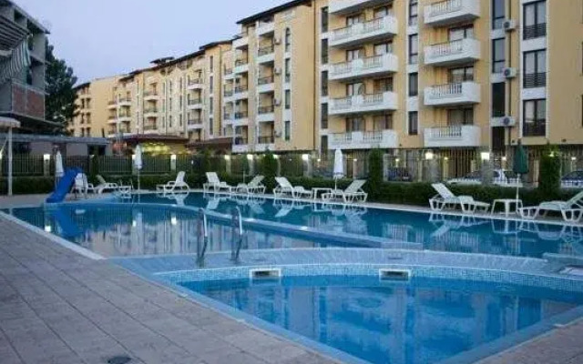 Sunny House Apart Hotel