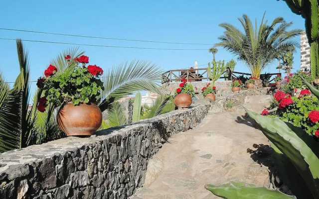 Seaview Holiday Home for 4