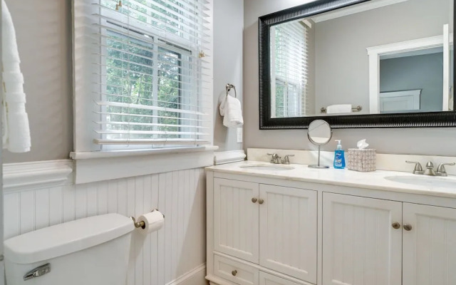 Wilmington Vacation Rental: Close to Riverwalk!