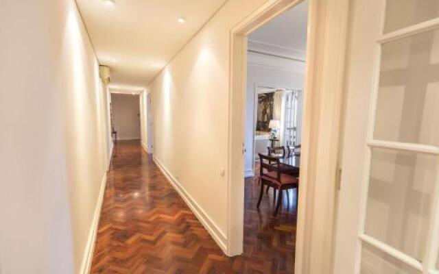 LovelyStay - Campo Pequeno Charming Apartment