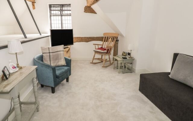 Tudor Loft - High Street