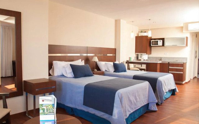 Hotel Puerto Amarras