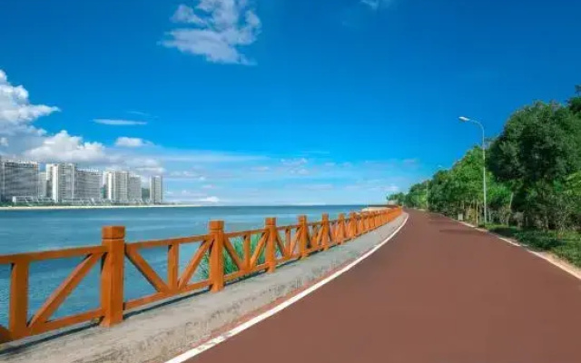 Huizhou Xiaojing Bay Guanhaiju Resort Hotel