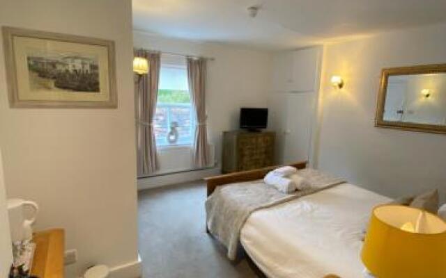 Fleur De Lys Bed & Breakfast