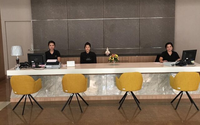 Srivaree Pavilion Hotel And Training Center