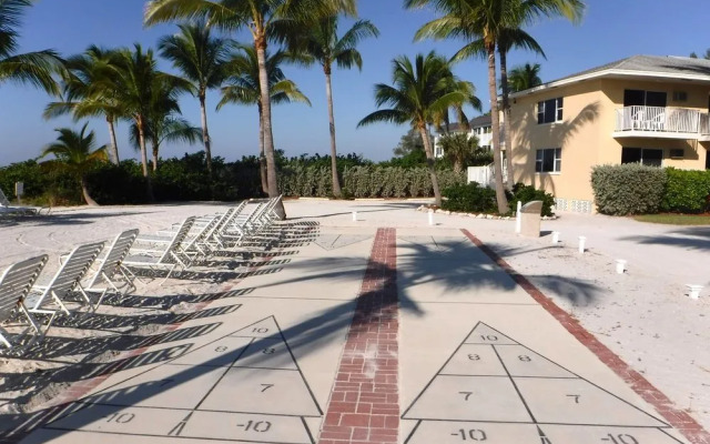 Waterside Inn on the Beach