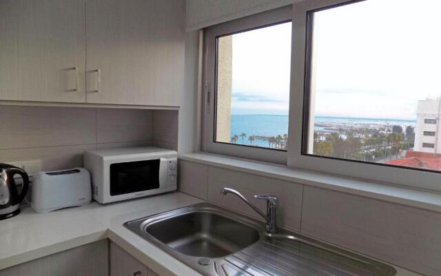 2b Boutique Seafront Apartment Olympic Beach