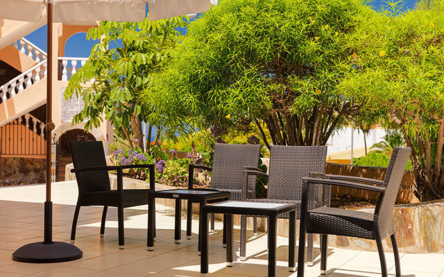 Paradise Court