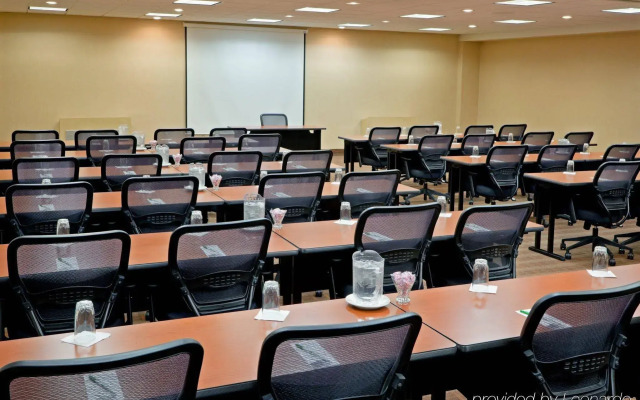 Holiday Inn East Windsor by IHG