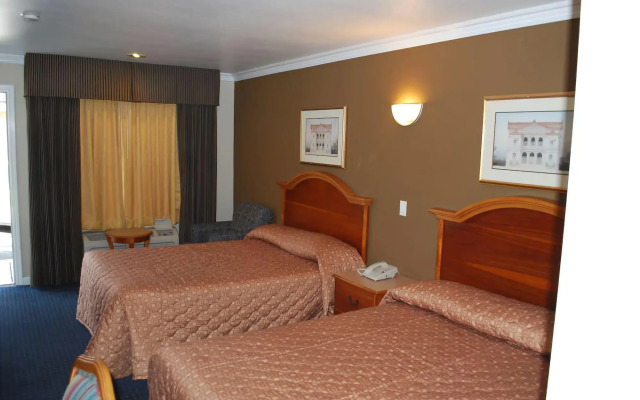 Walnut Inn & Suites West Covina