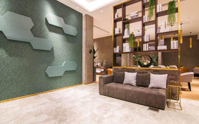 Yitel Premium Hotel (Shanghai Lujiazui Oriental Pearl)