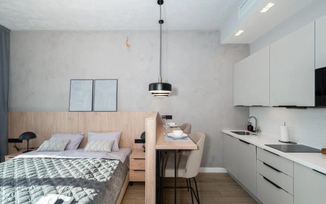 Студия на Набережной Макарова