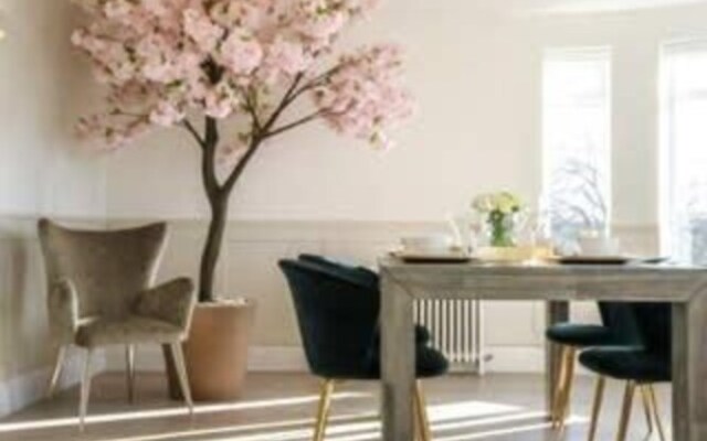 The Racecourse Penthouse